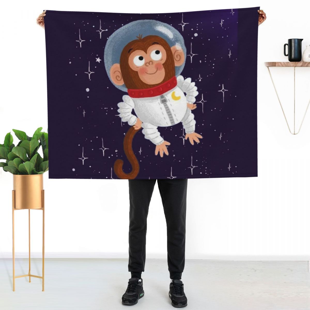 بطانية فاخرة بتصميم قرد في الف - مراجعة Space Blanket Heavy وسعره